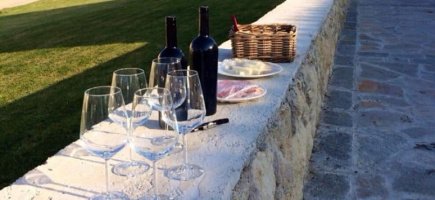 Immagine visita Visita classica con degustazione di 3 vini